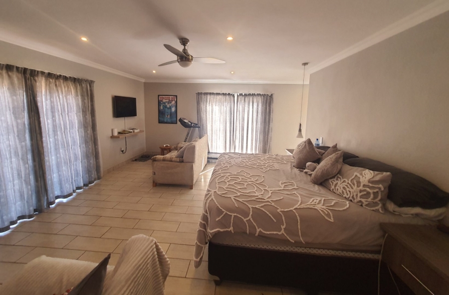 5 Bedroom Property for Sale in Rietfontein A H North West